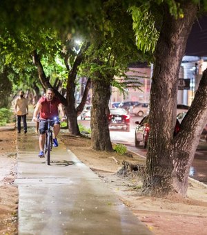 Avenidas Amélia Rosa e Sandoval Arroxelas recebem nova iluminação em LED