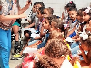 Vereadora Gilvania Barros participa do encerramento da competição do Programa Soletrando, no Sitio Flexeiras	