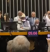 Parlamentares da oposição realizam ato para pressionar impeachment de Moraes