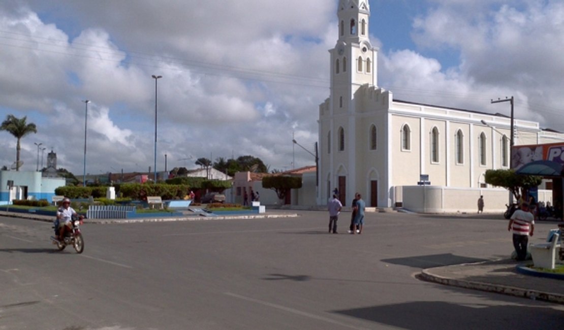 Homem é executado em praça de Junqueiro