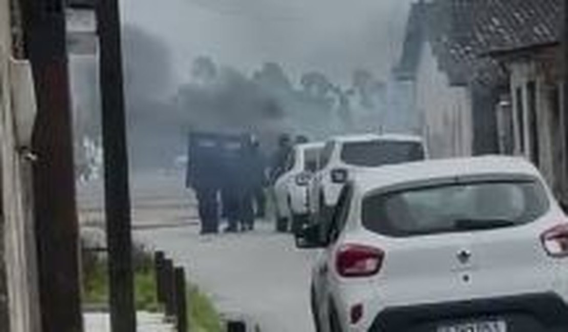 Manifestante é preso por obstruir rodovia em protesto por falta de água no Pilar