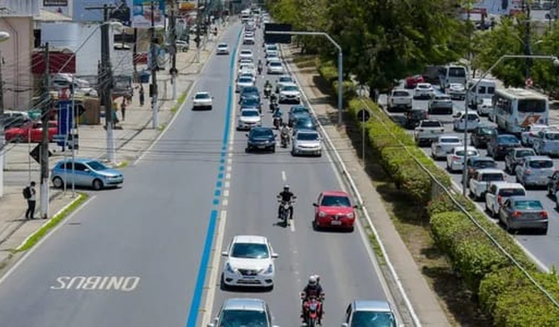 Duas pessoas ficam feridas em acidente de trânsito na Fernandes Lima