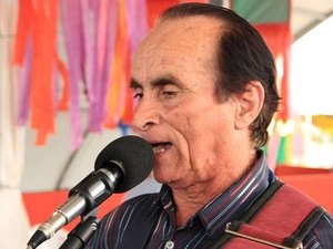 Aos 81 anos, alagoano João de Lima é pura poesia