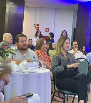 Cibele Moura acompanha posse de lideranças do turismo e defende políticas públicas para o crescimento do setor