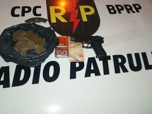 Suspeitos de tráfico são presos com armas de fogo e drogas em Maceió
