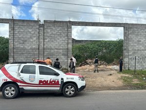 Mulher encontrada amarrada e queimada no Santos Dumont, em Maceió, é identificada