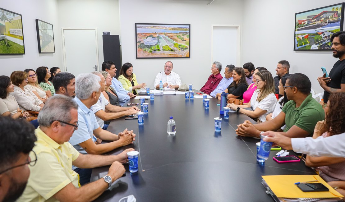 Prefeito Luciano repassa R$ 986 mil para instituições filantrópicas em Arapiraca