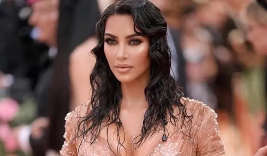 Kim Kardashian diz que homem não pisou na Lua: 'Acho que é mentira'