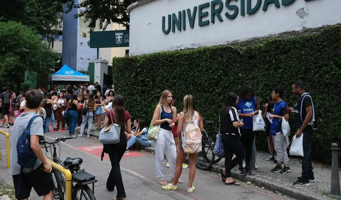 Enem 2025: candidatos fazem prova de matemática e ciências da natureza