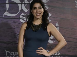 Atriz de 'Deus Salve o Rei' faz apelo por emprego: 'Me roubaram tudo!'