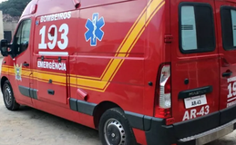 Mulher fica ferida após acidente de motocicleta no Centro de Arapiraca