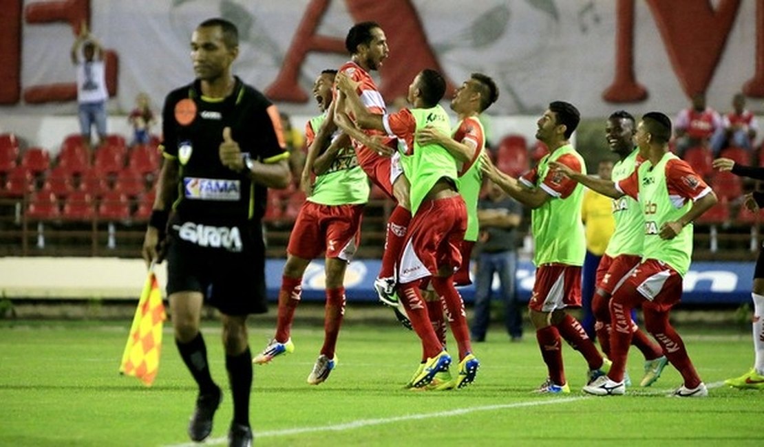 CRB derrota o Ipanema por 3 a 0 no estádio Rei Pelé