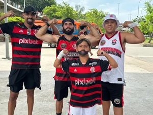 Adeus ao ídolo! Torcida do Flamengo faz homenagem na despedida de Gabigol