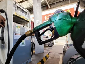 Preço médio da gasolina em Maceió chega a R$5,42