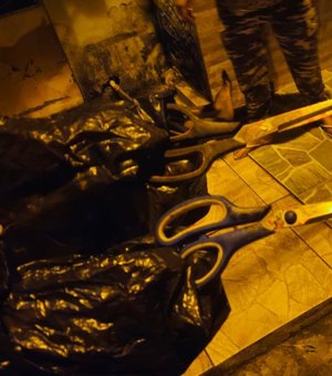 Mulher é presa por tentar matar marido a tesouradas em Maceió
