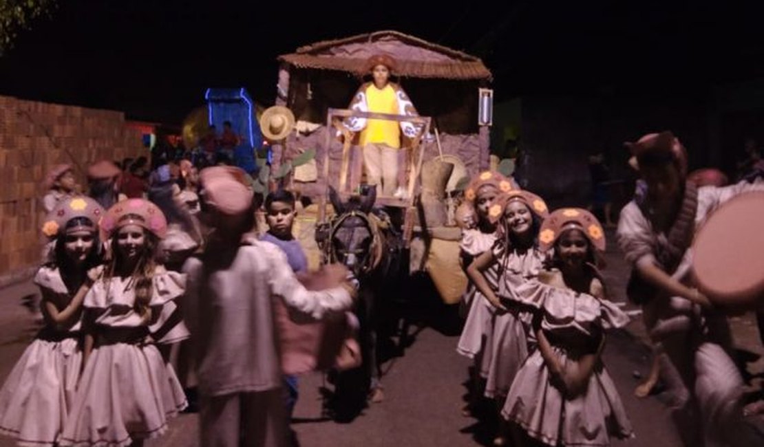 [Vídeo] Desfile de carroças chega a vigésima edição em Limoeiro de Anadia