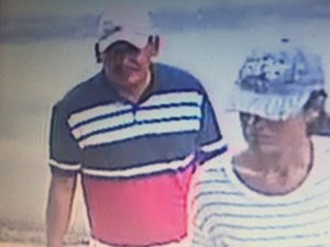 Após operação, suspeita de roubar farmácias se apresenta à polícia