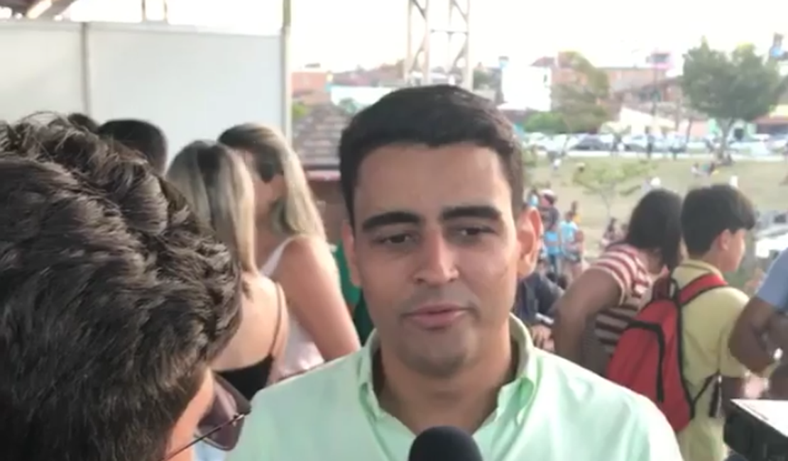 Vídeo: JHC Parabeniza e Reafirma Compromisso com os Arapiraquenses 