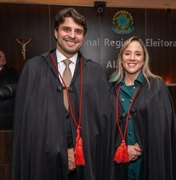 Rodrigo Prata e Natália Von Sohsten tomam posse para novo biênio no TRE/AL