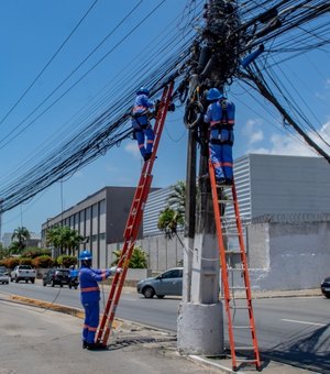 Projeto Poste Limpo chega a quatro grandes avenidas de Maceió