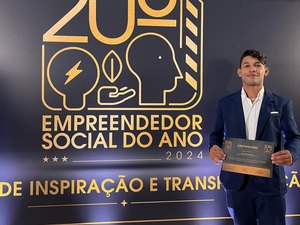 Egresso de escola estadual de Alagoas é premiado como Jovem Transformador no Prêmio Empreendedor Social 2024