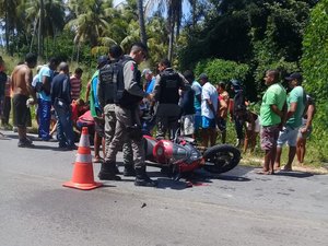 Colisão entre moto e caminhão deixa vítima fatal em AL-101 Norte 