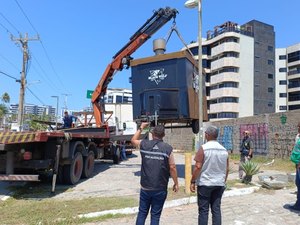 Prefeitura remove trailers e barracas que funcionavam irregulares em Maceió
