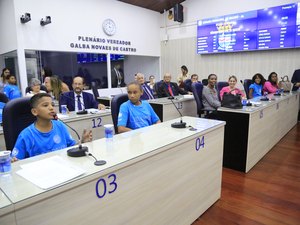 Câmara celebra Dia Mundial da Criança com menores assistidos pelo Unicef 