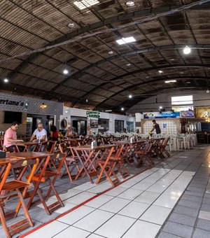 Governo dá a largada na transformação do Mercado de Jaraguá e organiza transição de permissionários para nova estrutura