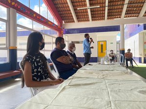 [Vídeo] Prefeitura de Lagoa da Canoa e feirantes debatem novo plano de combate à pandemia