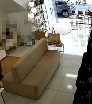 Assaltante invade loja no Centro de Arapiraca, ameaça funcionária e foge