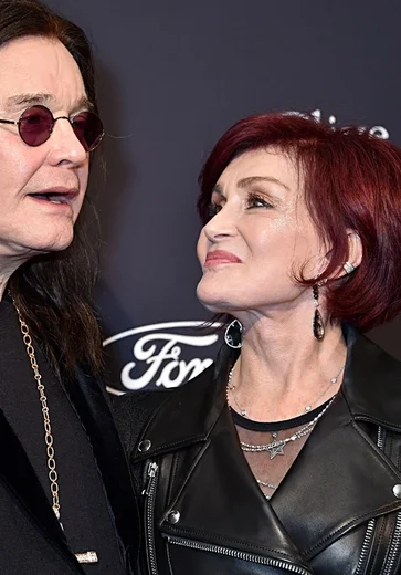 Em livro póstumo, Ozzy revela reação de esposa ao descobrir traições