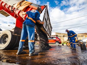 Após fortes chuvas, Prefeitura de Maceió intensifica serviços da Operação Tapa-Buraco