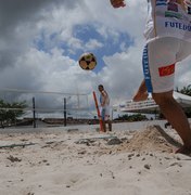 Copa Alagoas de Futevôlei movimenta a orla de Pajuçara, em Maceió