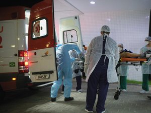 Dois pacientes transferidos de Manaus morrem no Hospital Metropolitano de AL