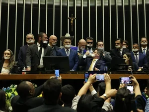 Mesa da Câmara encaminha denúncias contra deputados à Corregedoria