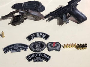 Polícia prende suspeitos com armas e munição dentro de veículo no Boa Vista