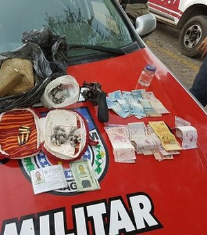 Polícia apreende 4 kg de maconha, revólver e munições durante operação