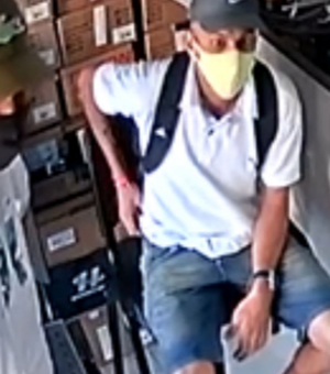 [Vídeo] Homens armados assaltam loja de som automotivo em Maceió