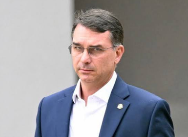 Campanha de Flávio contesta corregedor por decisão sobre 'Exército do Lula'