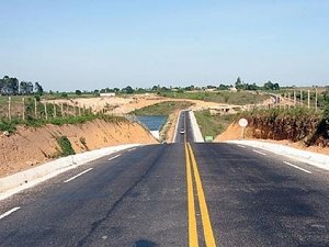 Homem é baleado ao ajudar vítima de assalto