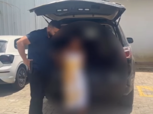 Mulher é presa após dar informações privilegiadas a assassinos do ex-companheiro