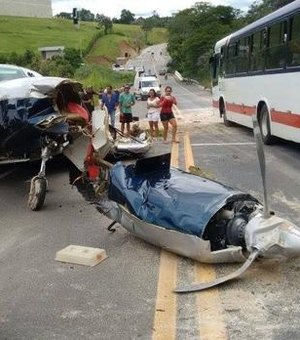 Bimotor sofre pane e faz pouso forçado em rodovia de SP