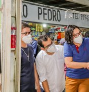 Gilvânia Barros inicia campanha na Feira Livre Tradicional, no Centro de Arapiraca