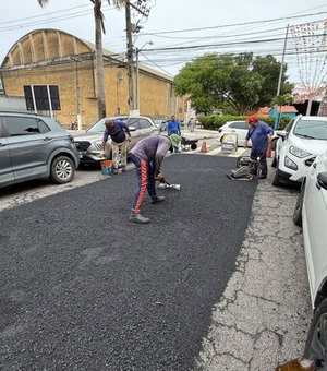 Operação Tapa-buraco reforça manutenção viária em Jaraguá para São João Raiz