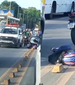 Motociclista fica ferida após acidente na Avenida Governador Afrânio Lages