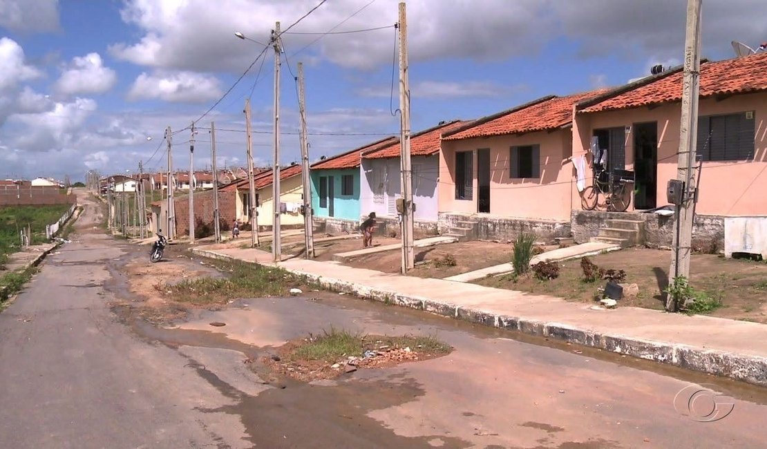 Residencial Vale da Perucaba completa 5 anos e moradores seguem enfrentando falta de infraestrutura