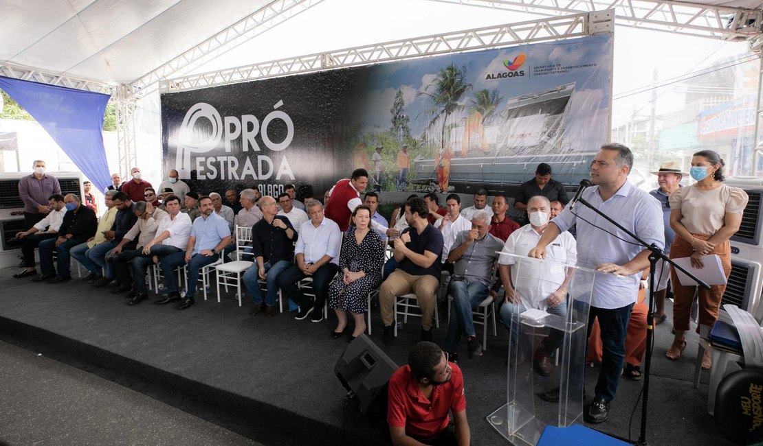 Governador inaugura e autoriza rodovias que vão fortalecer o desenvolvimento de Penedo e região