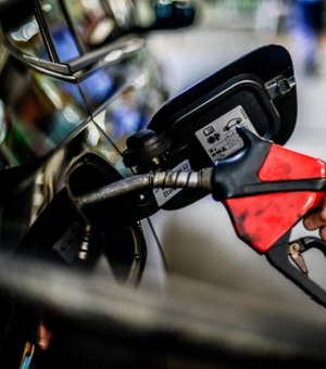 Preço médio da gasolina sofre leve aumento para R$5,58 em Maceió