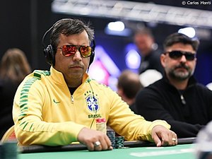 Arapiraquense conquista 2º lugar em torneio de poker